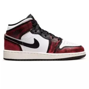 Black/Infrared/White/Sail" Grade School Boys' Shoe